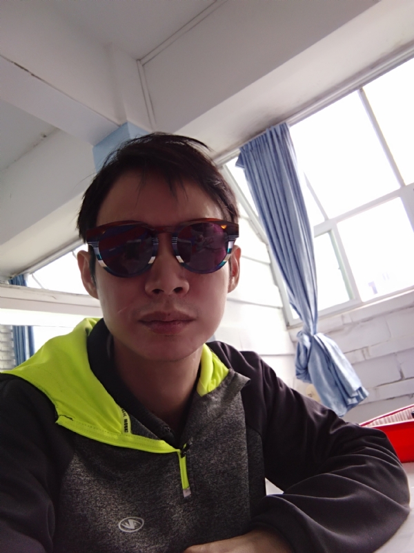 五华移民男的第一张照片--柘荣相亲网
