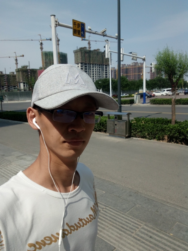 挥一挥手什么都没有的第一张照片--柘荣相亲网