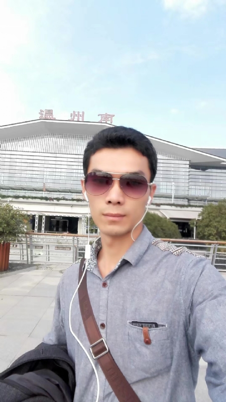 错把真心喂了狗的第三张照片--柘荣相亲网
