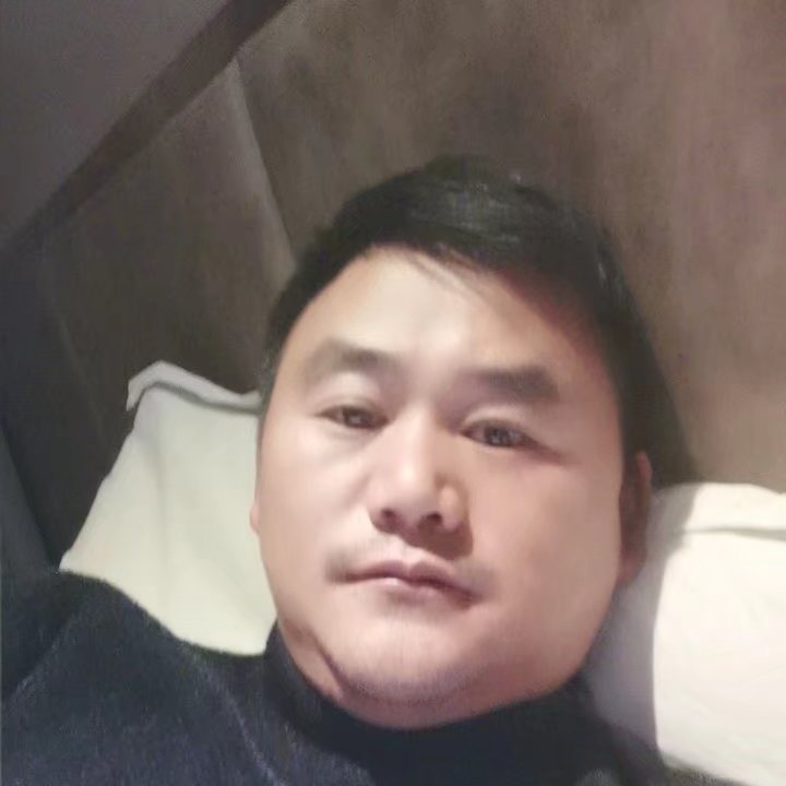 奔跑的第二张照片--柘荣相亲网
