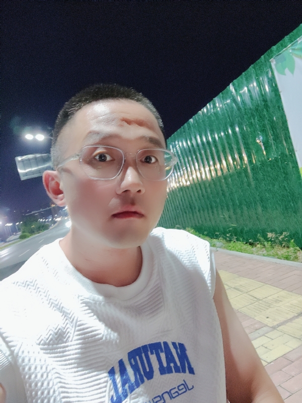 清风烈酒的第一张照片--柘荣相亲网