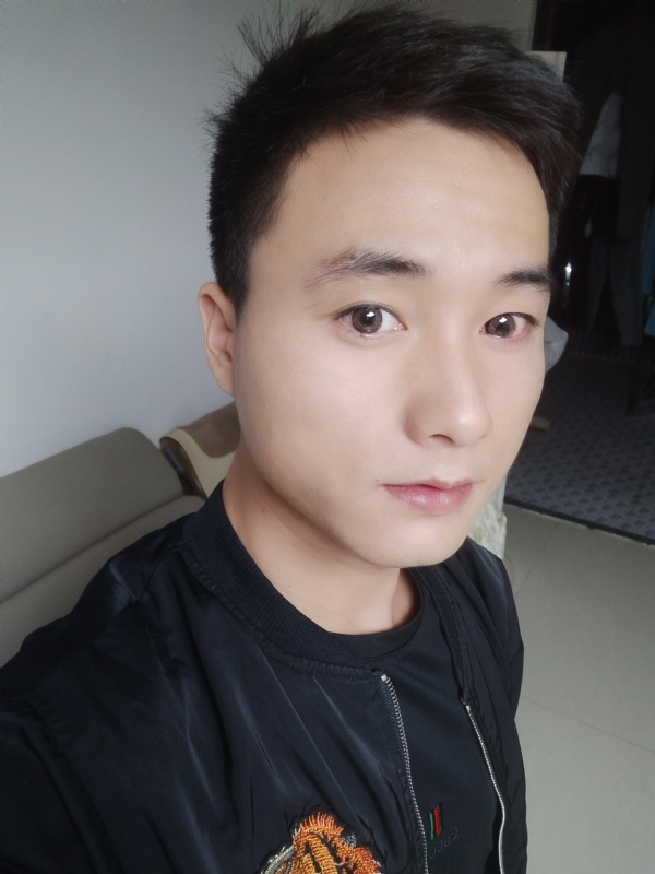 何凡的第三张照片--柘荣相亲网