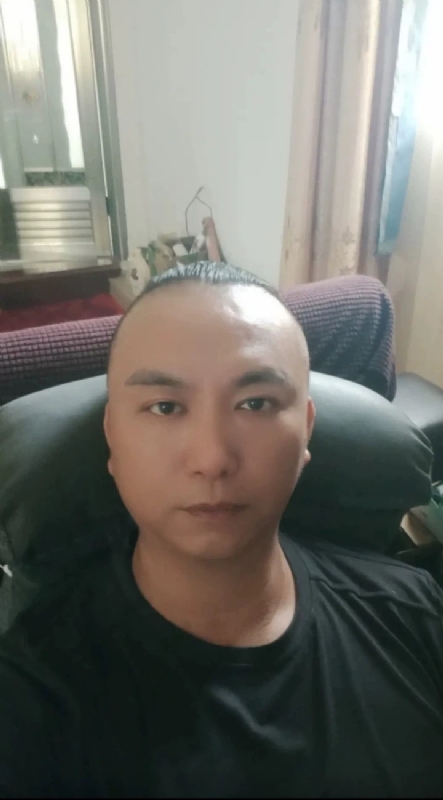施逸森的第一张照片--柘荣相亲网