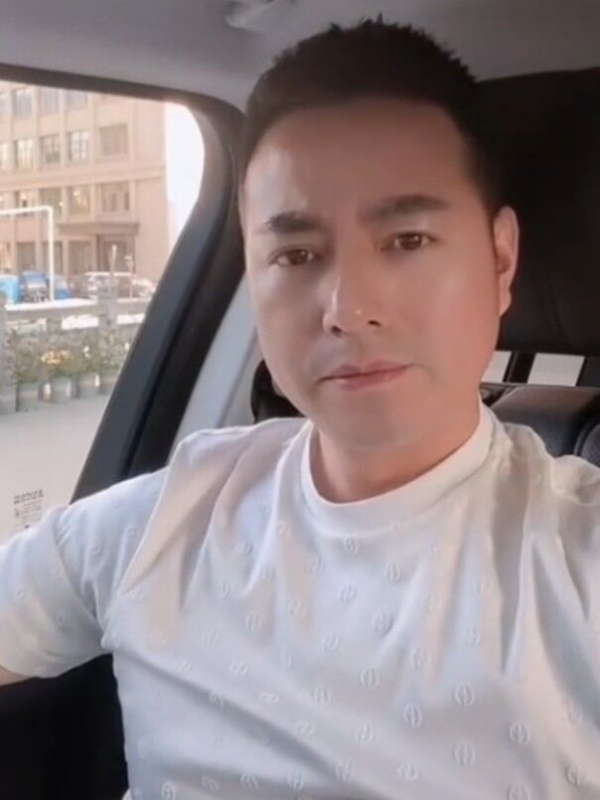 勿忘初心的第一张照片--柘荣相亲网