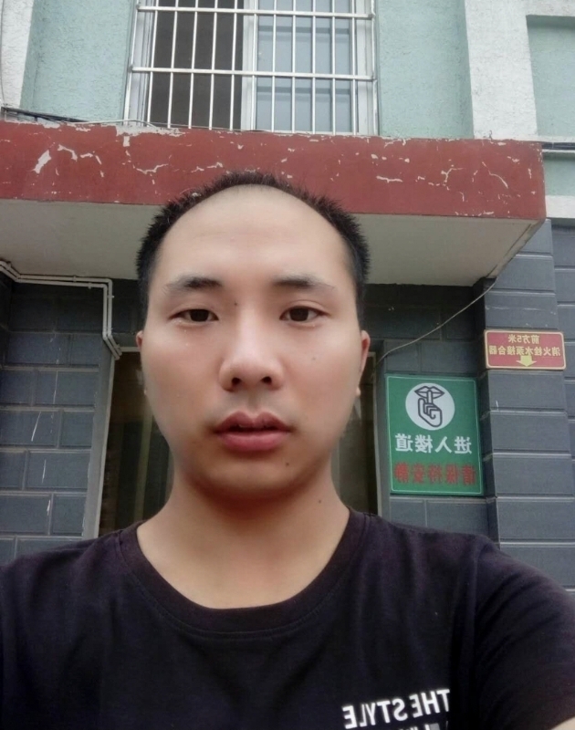 亮亮的第一张照片--柘荣相亲网