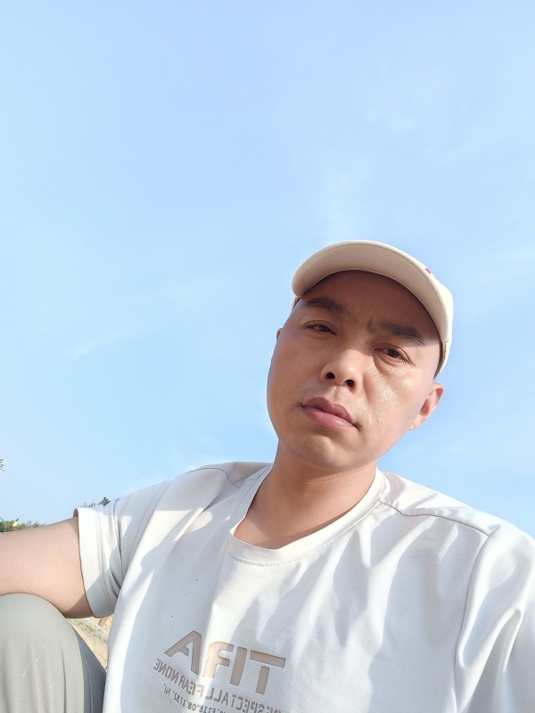哥哥的第一张照片--柘荣相亲网