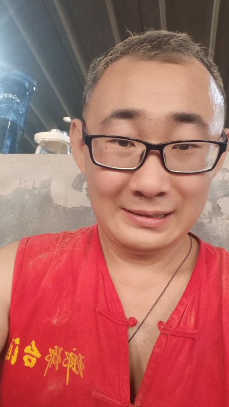 黑黑一笑的第二张照片--柘荣相亲网