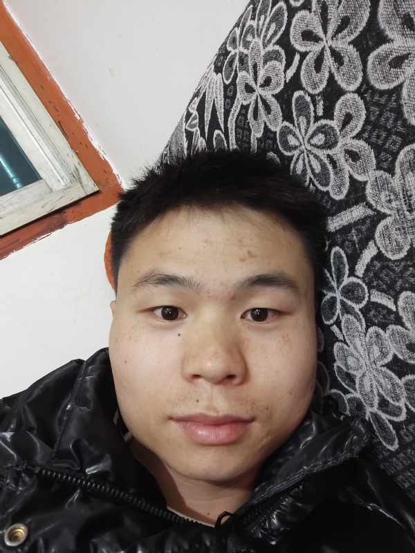 麒麟区幼儿园扛把子的第三张照片--柘荣相亲网